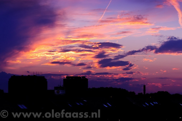 Lucht in brand boven Ypenburg