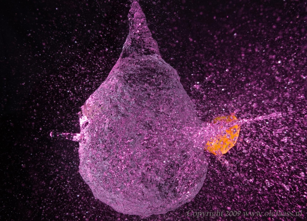exploding-balloon_web - Ole Faass Photography